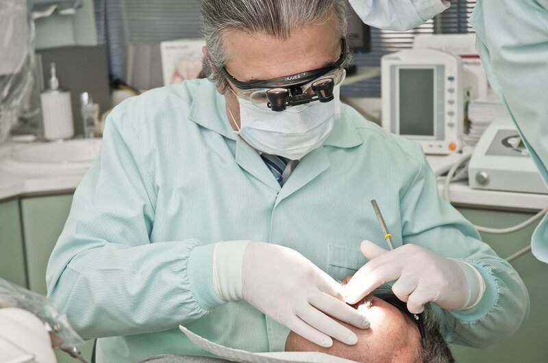 Las Vegas  Dentist Explains: Signs You Need a Dental Bridge